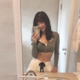 笑容甜美 治愈系笑容  身材有線條 腰細美臀