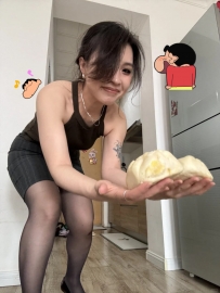 雨晴    162  47  B  35歲  床上超級淫蕩 可kiss 吸奶 舔穴